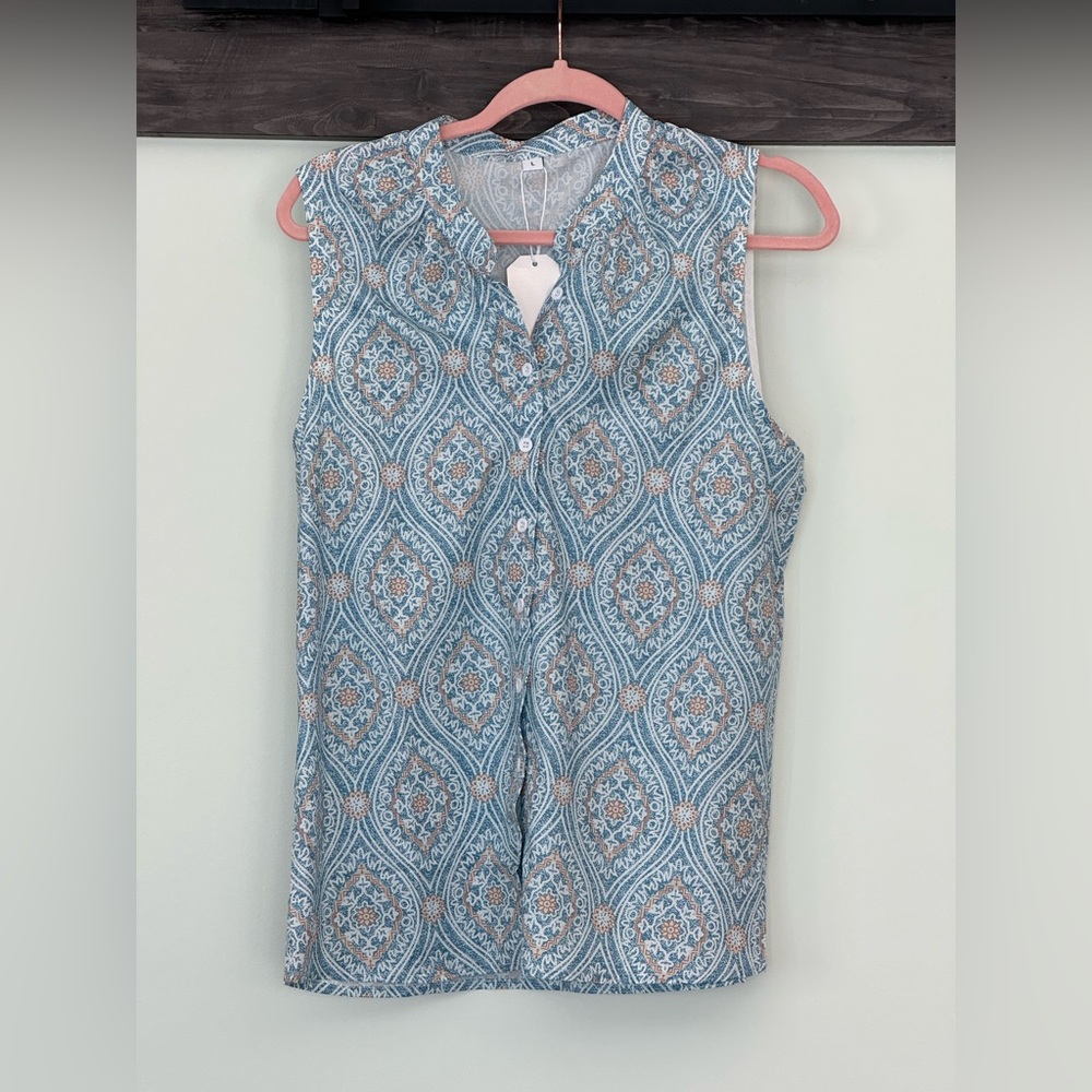 Large sleeveless tank, button down, lightweight